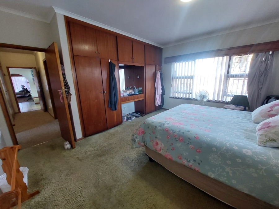 3 Bedroom Property for Sale in Hartenbos Central Western Cape